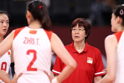 3-0终于赢了!沦为鱼腩、提前出局,剖析中国女排溃败的五大原因